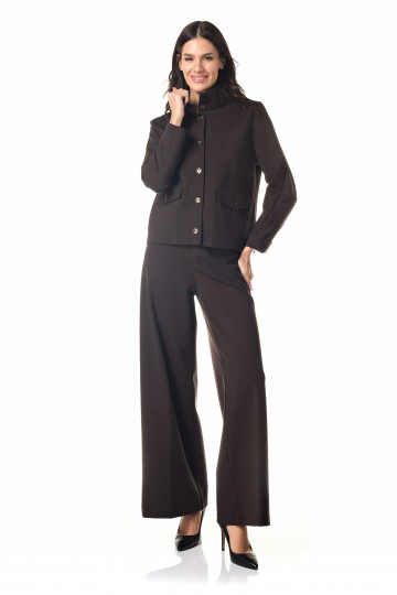 Jacket with buttons closure 