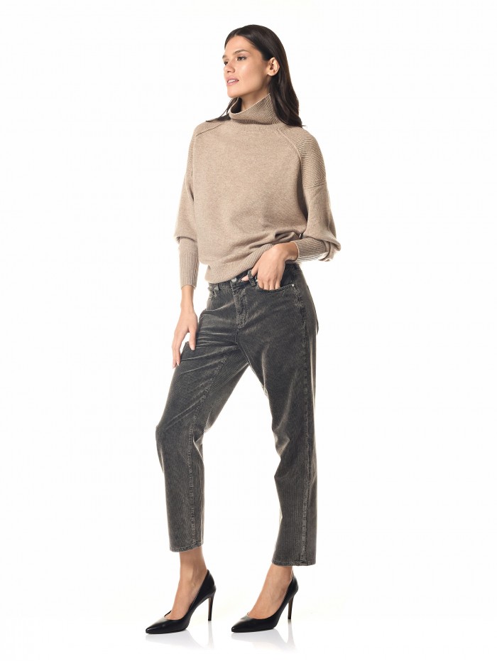 Relaxed fit knitwear