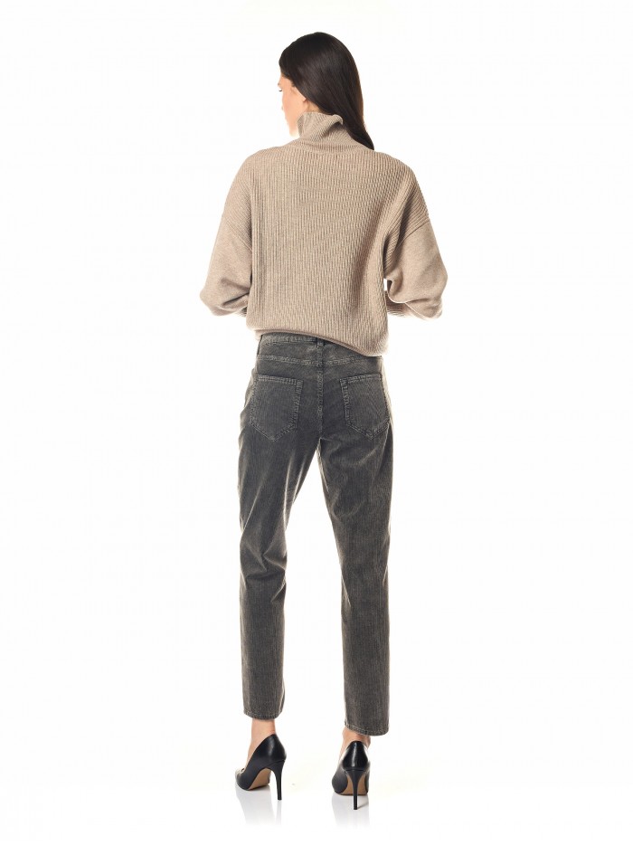 Relaxed fit knitwear