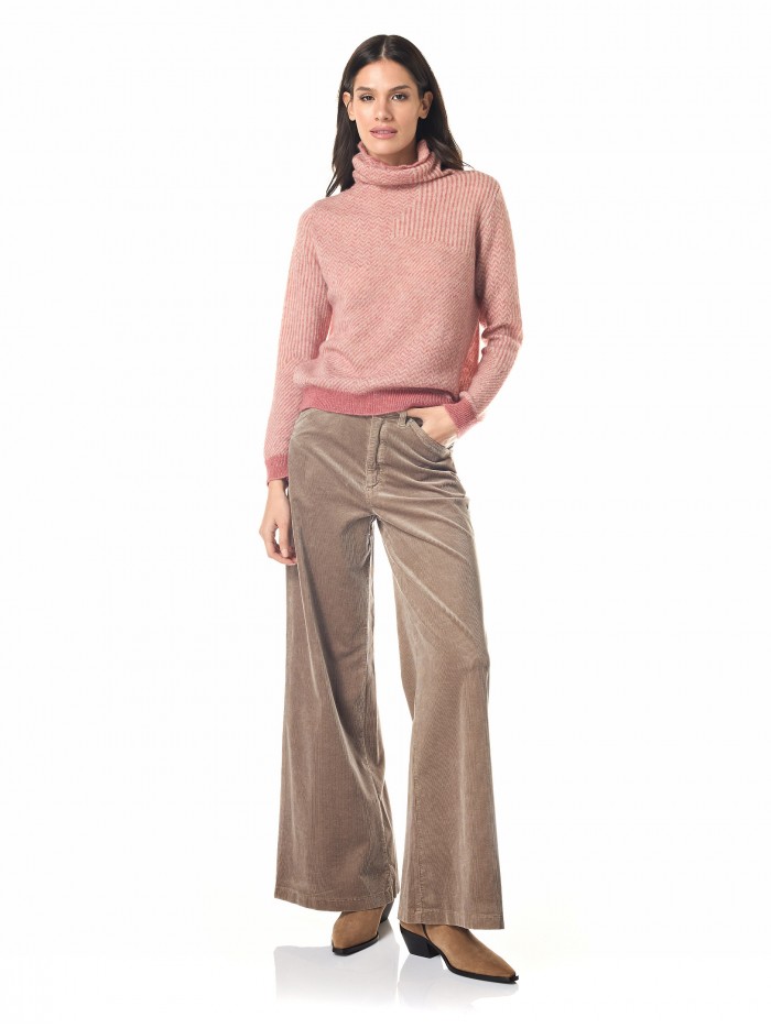 Wide fit pants 
