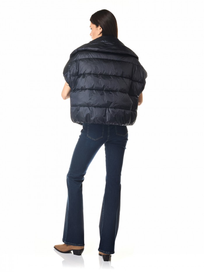 Sleeveless puffer 
