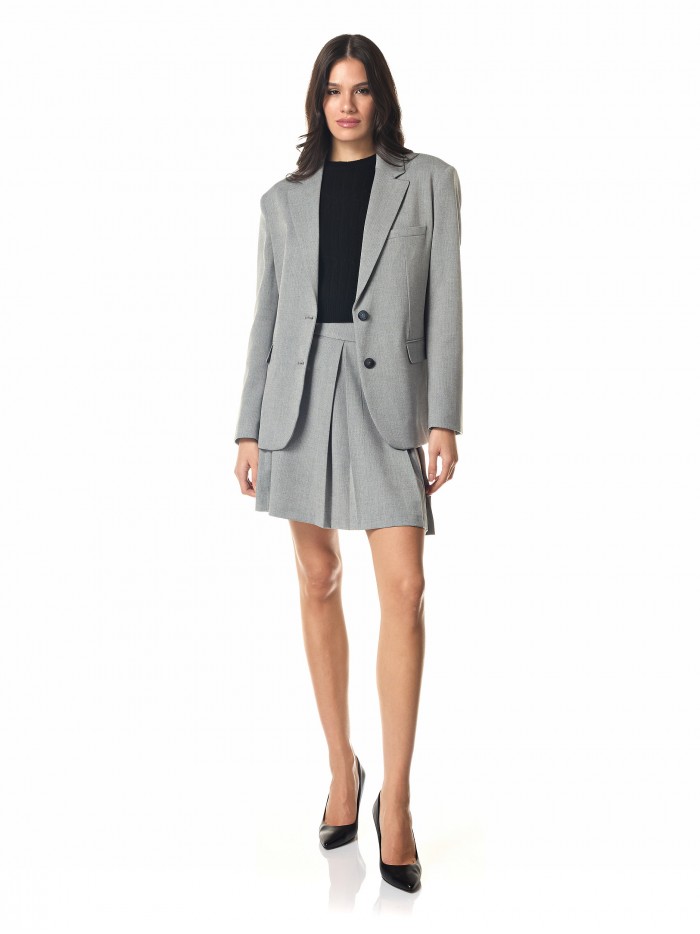 Short skirt with pleats 