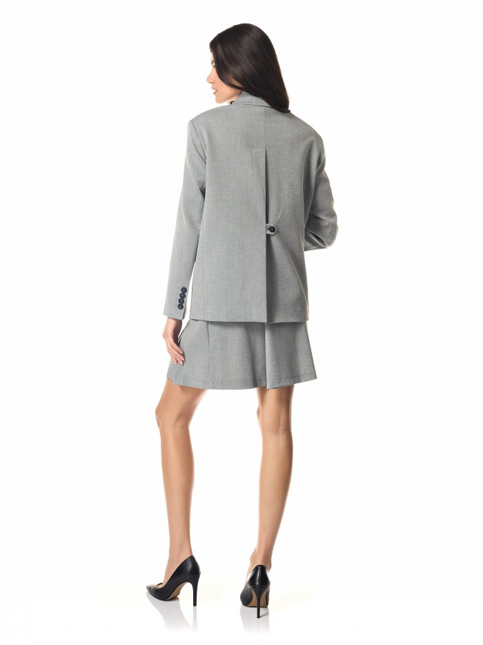 Short skirt with pleats 